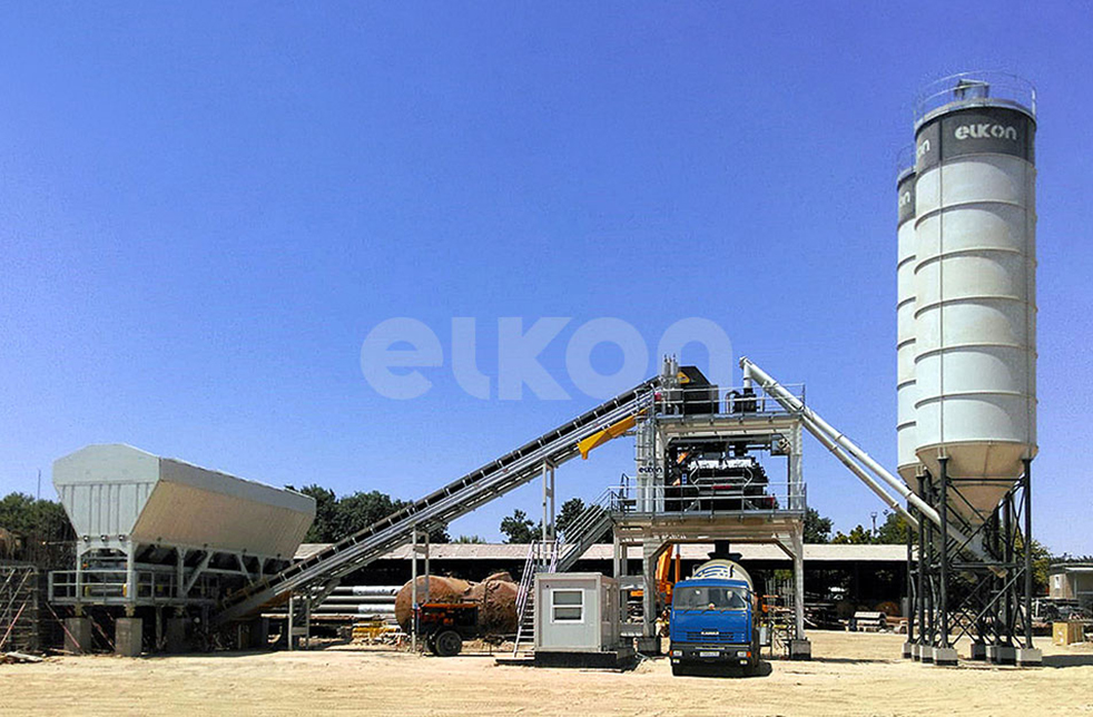 Centrales à béton ELKON dans la construction de la plus grande de raffinerie de pétrole d'Afrique