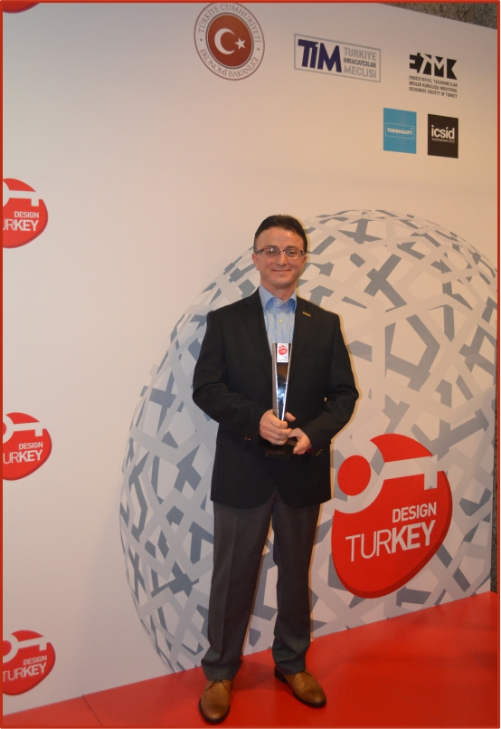 مُـنحت الكون جـائزة أفضل تـصميم في تركيا للعام ٢٠١٢
