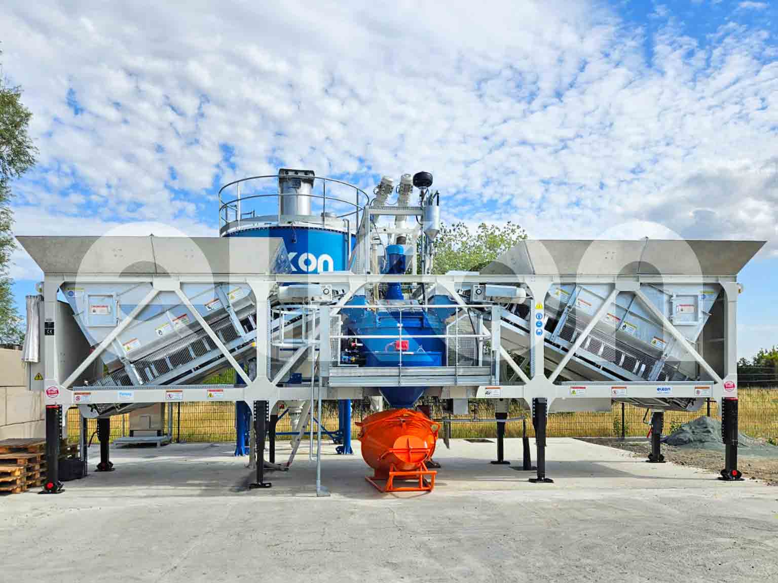 ELKON  تدعم تطوير مواد بناء مبتكرة خالية من ثاني أكسيد الكربون عبر تركيب محطة  ELKON MIX MASTER-30