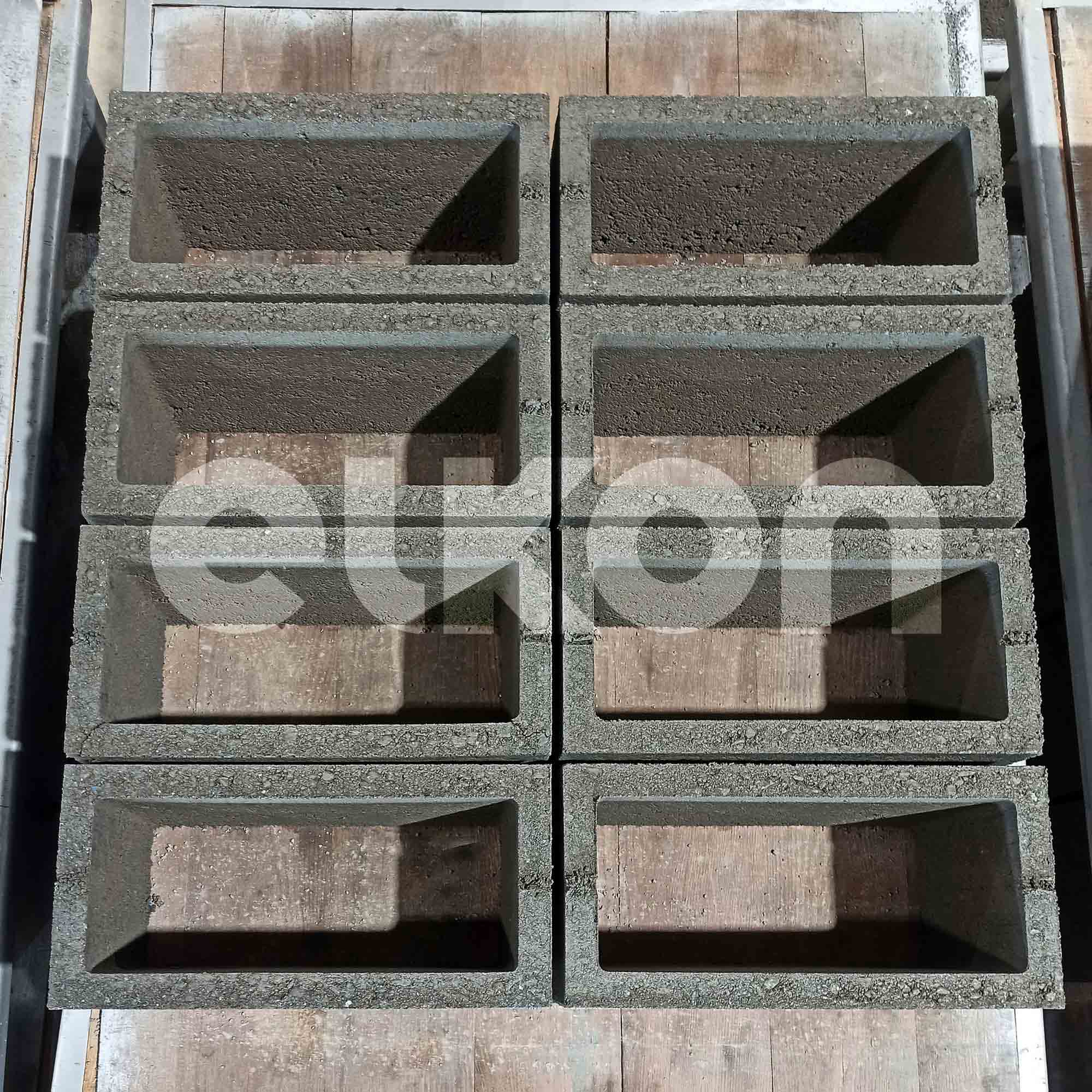 Cómo relleno el espacio entre la pared de bloques de cemento y la losa de  concreto? : r/HomeMaintenance, image size:2000x1999